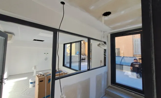 Installation à neuf de bureaux commerciaux à Golfe-juan, Grimaud, S Elec’